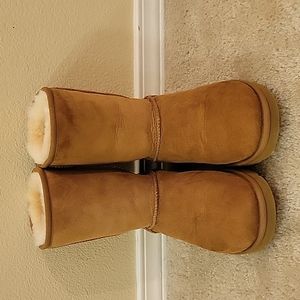 Ugg classic short boots